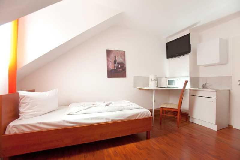 Hotel Jasmin Πφορτζχάιμ Εξωτερικό φωτογραφία