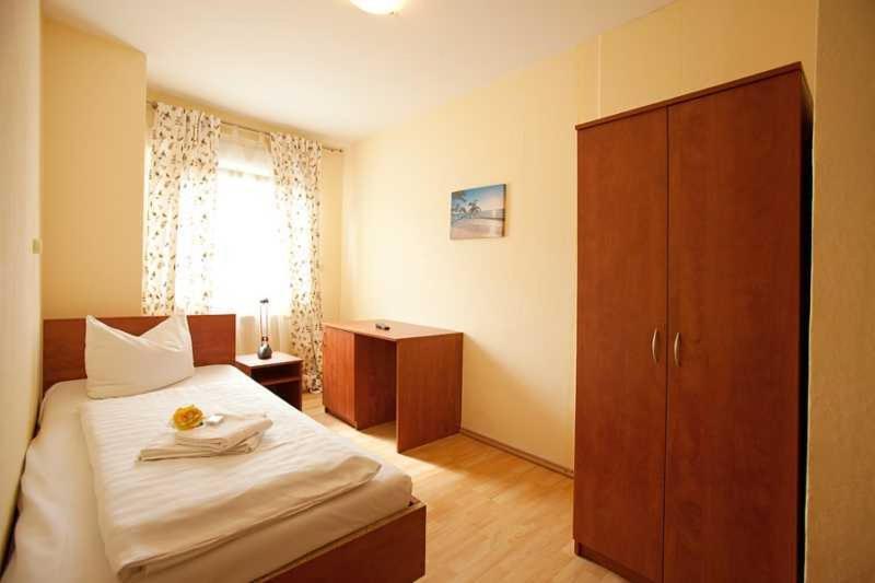 Hotel Jasmin Πφορτζχάιμ Δωμάτιο φωτογραφία